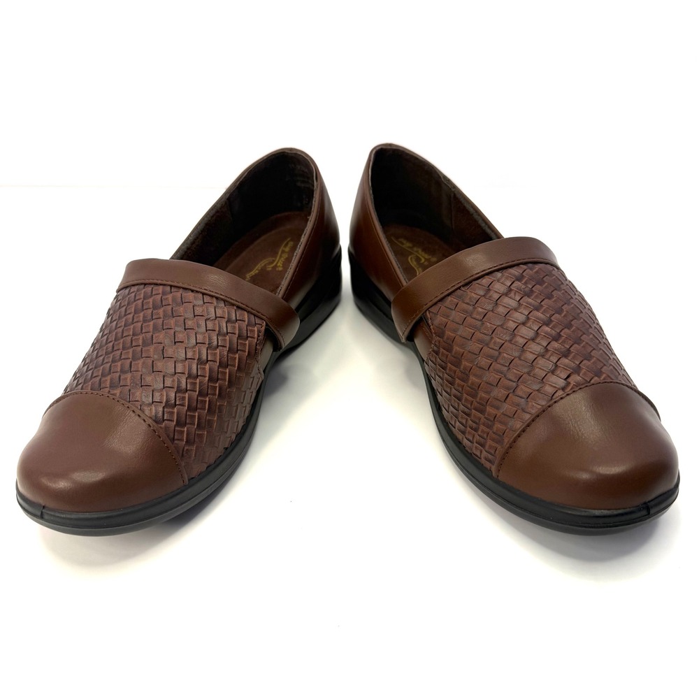 Easy Street Women's Destiny Comfort Flats Size 6.5W Tan NWT/BOX - Picture 3 of 7